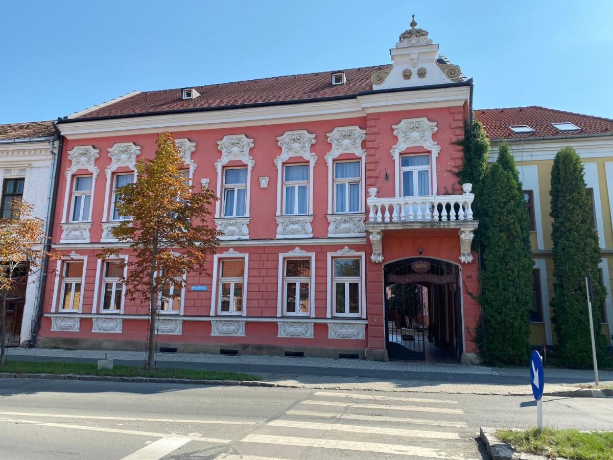 Pensiunea Korona And Restaurant Миеркуря Чук Екстериор снимка