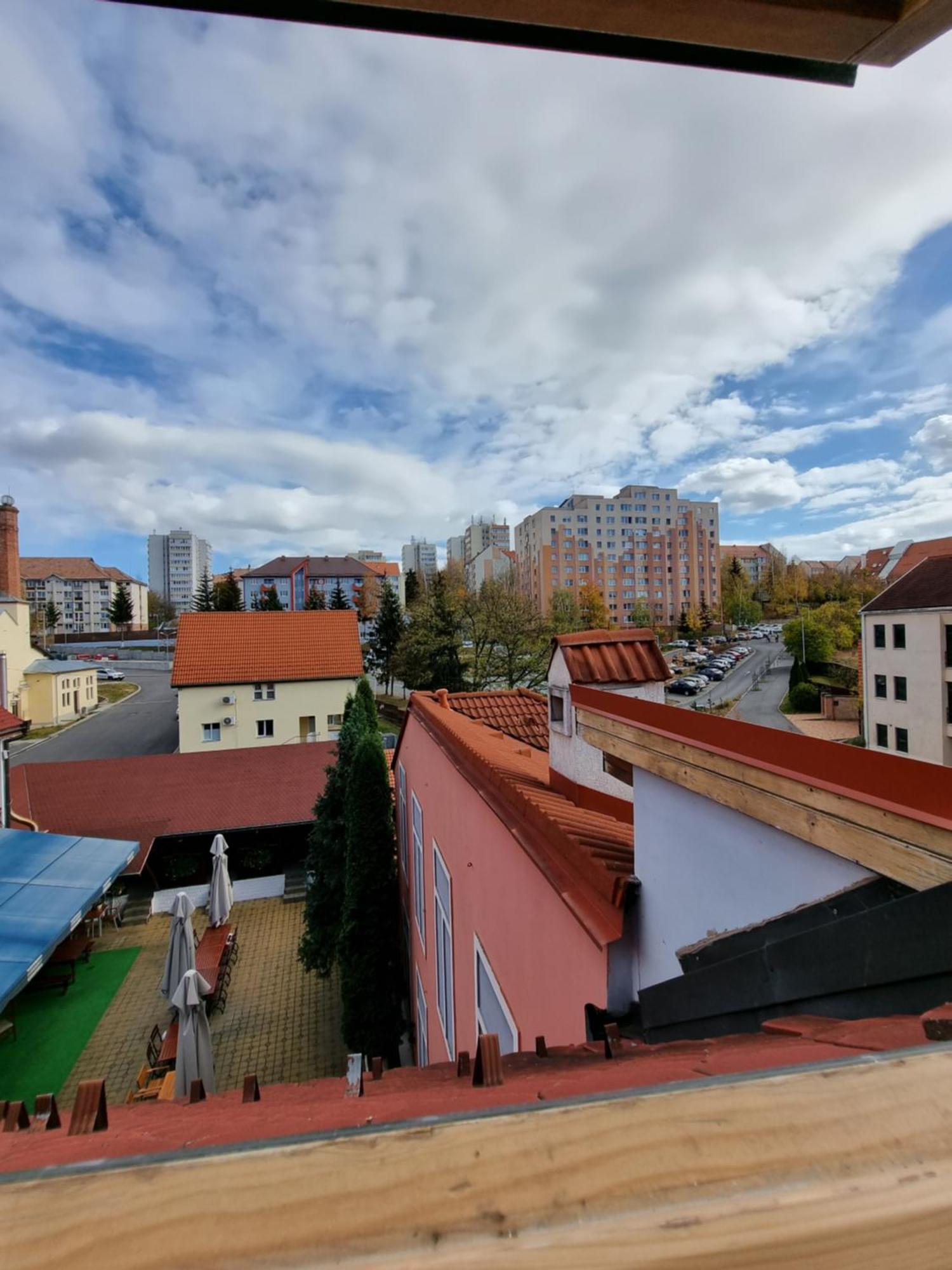 Pensiunea Korona And Restaurant Миеркуря Чук Екстериор снимка